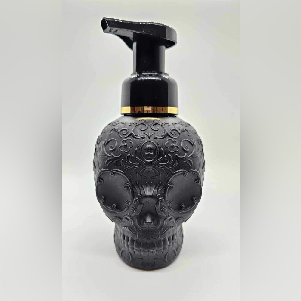 Bath and Body works Skull Soap Holder.